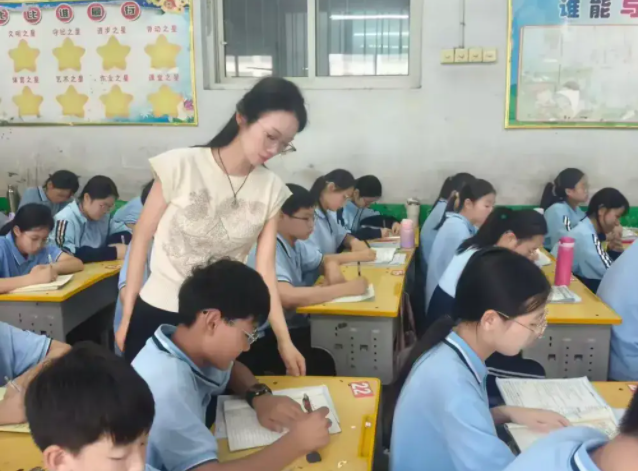 教育數(shù)字化人工智能賦能變化技術(shù)革命的步伐非常快有很大不同