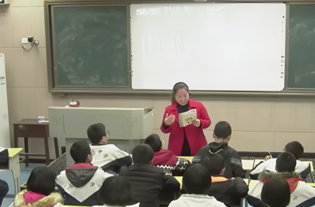 專業成長的環境讓教師可以在縣中這個崗位上更好發揮他的聰明才智 專業成長的環境讓教師可以在縣中這個崗位上更好發揮他的聰明才智