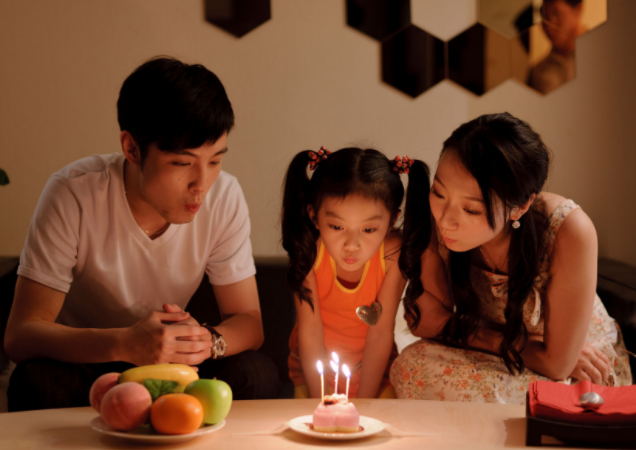 家長應(yīng)供認教育的有限性也承受自身的有限性放下全知全能的重負 家長應(yīng)供認教育的有限性也承受自身的有限性放下全知全能的重負