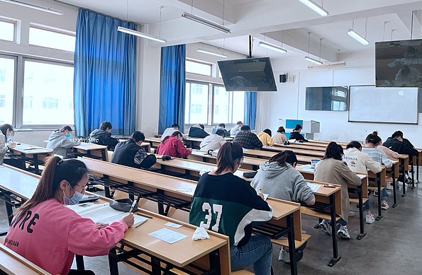 確實能夠讓一些學生放下每分必爭的執(zhí)念緩解學生的焦慮感等做法 確實能夠讓一些學生放下每分必爭的執(zhí)念緩解學生的焦慮感等做法