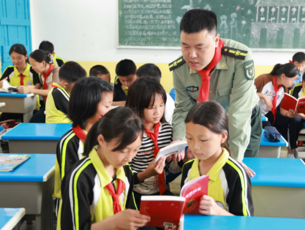 迷彩體會基地也是多部分協作繼續深化國防教育實踐的有力展現 迷彩體會基地也是多部分協作繼續深化國防教育實踐的有力展現